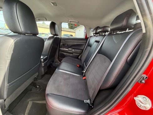 Used 2024 Mitsubishi Outlander Sport SE image 18