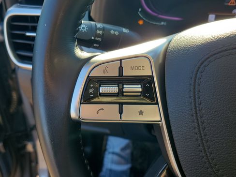 Used 2024 Kia Telluride S image 28