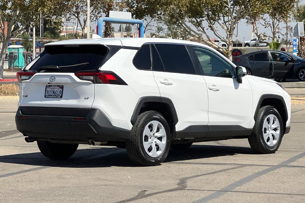 Certified 2025 Toyota RAV4 LE FWD image 5