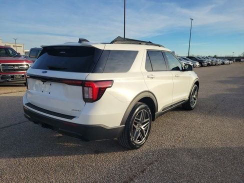 New 2026 Ford Explorer ST-Line w/ ST-Line Street Pack image 24