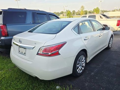 Used 2015 Nissan Altima 2.5 S w/ Power Driver Seat Package FWD image 3