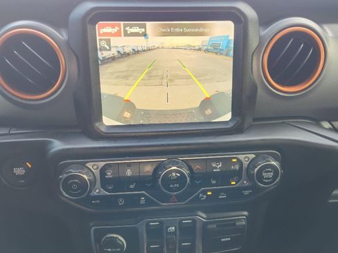 Used 2021 Jeep Gladiator Mojave image 14