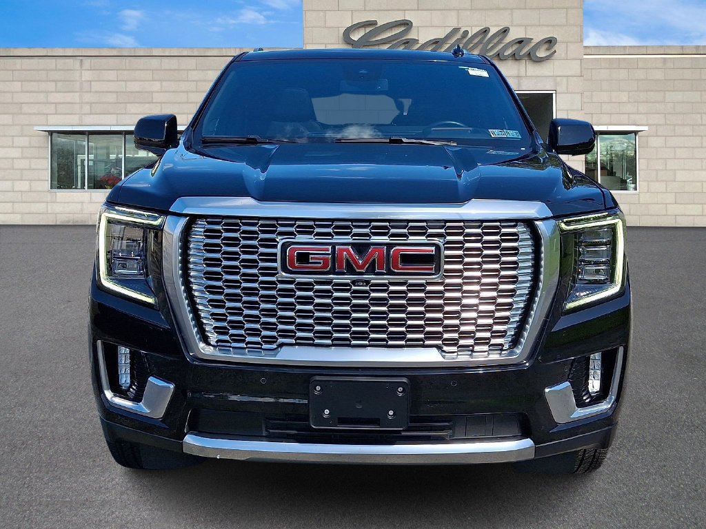 Used 2024 GMC Yukon Denali AWD/4WD image 3