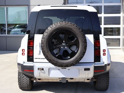 Used 2024 Land Rover Defender 110 S AWD/4WD image 9