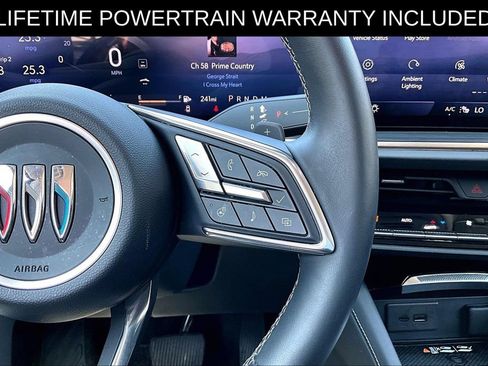 Used 2025 Buick Envision Avenir AWD/4WD image 24