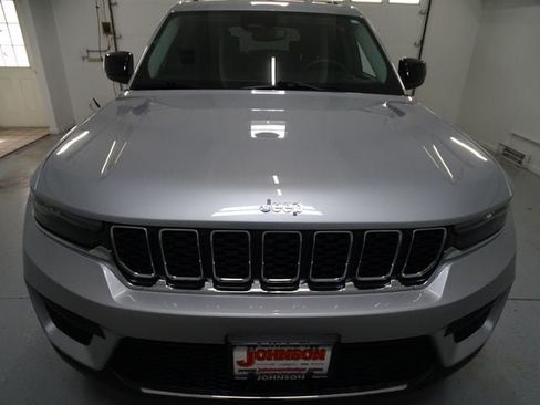 Certified 2024 Jeep Grand Cherokee Laredo AWD/4WD image 22