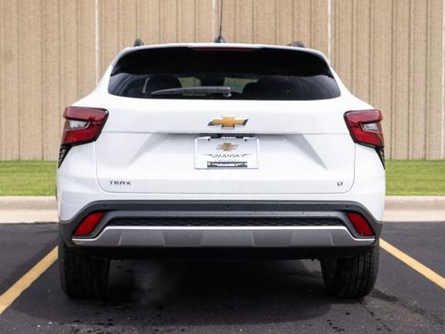 New 2025 Chevrolet Trax LT w/ Driver Confidence Package image 6