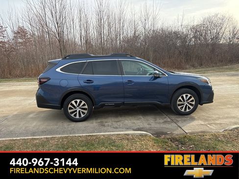 Used 2022 Subaru Outback Premium image 6