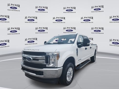 Certified 2019 Ford F250 XL w/ STX Appearance Package image 3