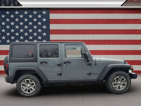 Used 2015 Jeep Wrangler Unlimited Rubicon w/ Connectivity Group image 6