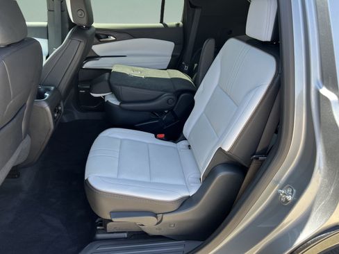 Used 2025 Chevrolet Traverse High Country w/ LPO, Floor Liner Package AWD/4WD image 24