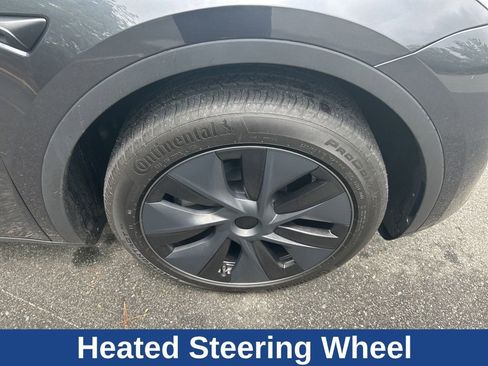 Used 2024 Tesla Model Y Long Range AWD/4WD image 5