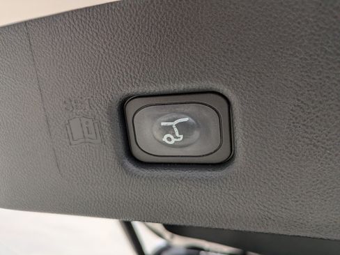 Used 2019 Lincoln Nautilus Reserve FWD image 12