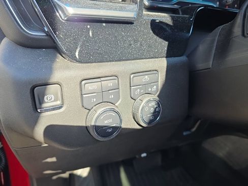 Used 2025 Chevrolet Silverado 1500 RST w/ Z71 Off-Road Package AWD/4WD image 19
