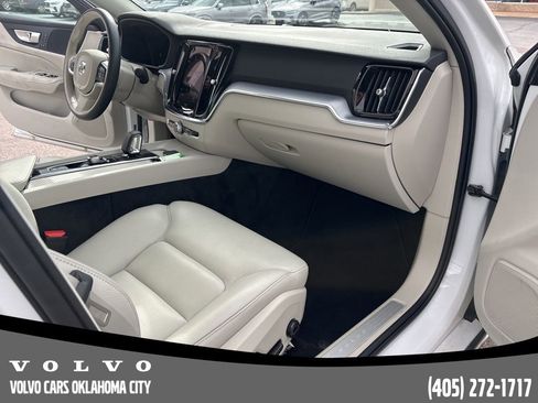 Certified 2025 Volvo S60 B5 Core image 21