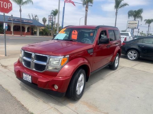 Used 2007 Dodge Nitro SLT RWD image 2