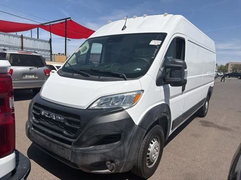 Used 2024 RAM ProMaster 2500 w/ Convenience Group FWD image 4