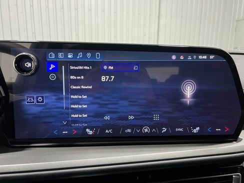 New 2026 Chevrolet Traverse LT image 11