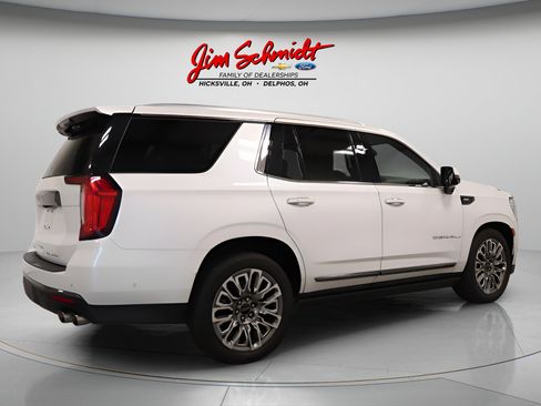 Used 2023 GMC Yukon Denali Ultimate AWD/4WD image 6
