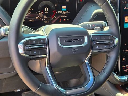 Used 2026 GMC Yukon Denali w/ Sun & Power Step Package AWD/4WD image 27