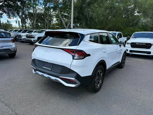 Used 2025 Kia Sportage LX FWD image 10