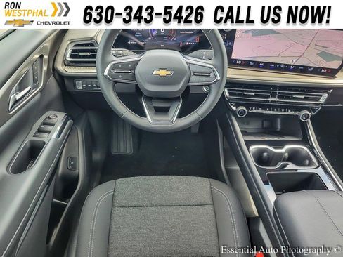 New 2026 Chevrolet Traverse LT image 11