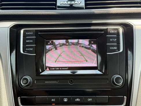 Used 2018 Volkswagen Passat 2.0T S FWD image 35