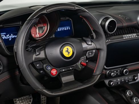Used 2019 Ferrari Portofino RWD image 26