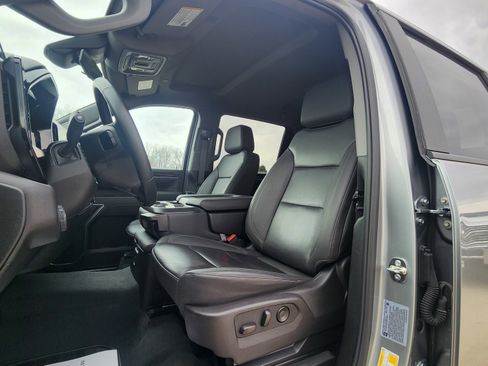 Used 2025 Chevrolet Silverado 2500 LT AWD/4WD image 14