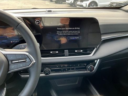 New 2026 Chevrolet Equinox LT w/ Safety and Technology Package FWD image 7