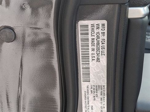 New 2025 Jeep Grand Cherokee Limited w/ Black Appearance Package image 19