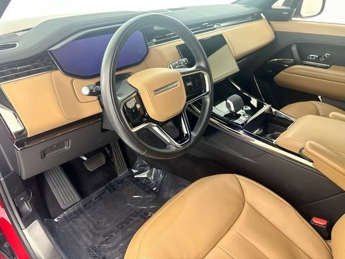 Used 2024 Land Rover Range Rover Sport SE AWD/4WD image 9