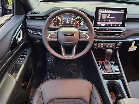 New 2026 Jeep Compass Latitude image 6