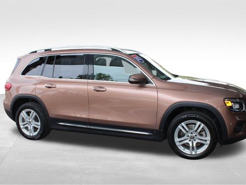 Used 2022 Mercedes-Benz GLB 250 4MATIC image 18