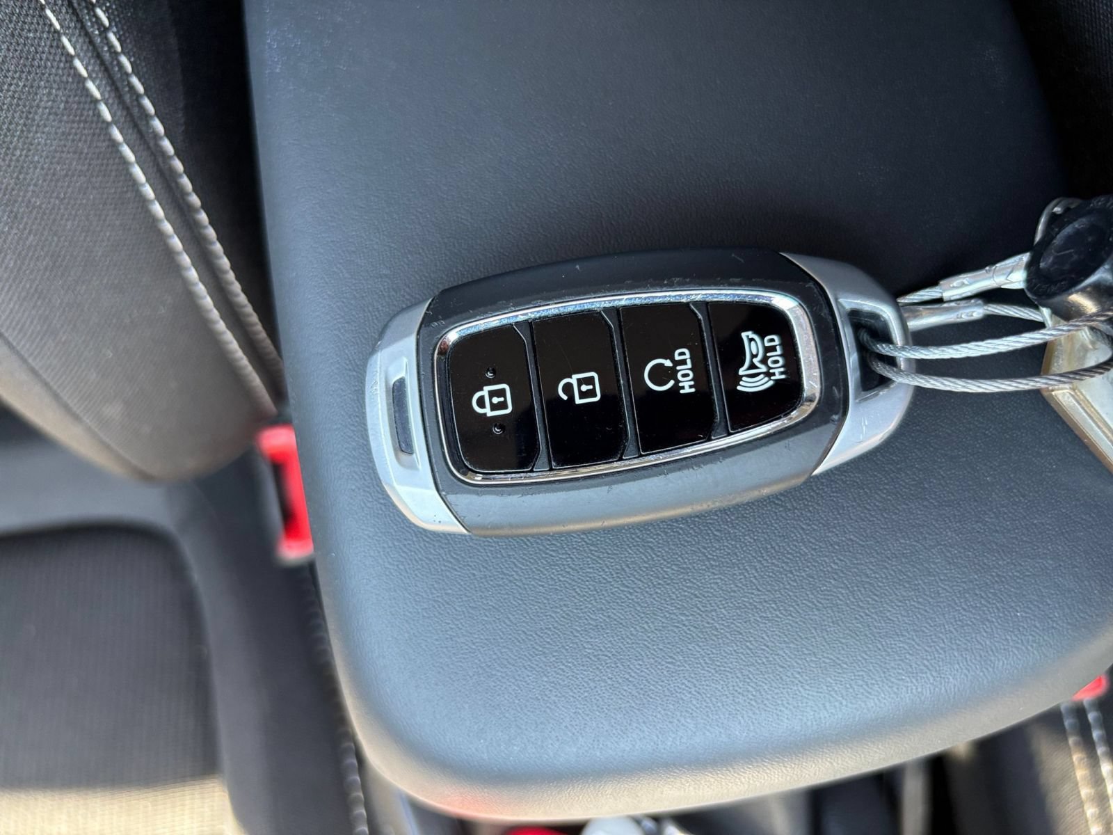 Used 2025 Hyundai Venue SEL FWD image 22