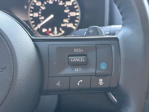 Used 2022 Nissan Rogue SV w/ SV Premium Package FWD image 31