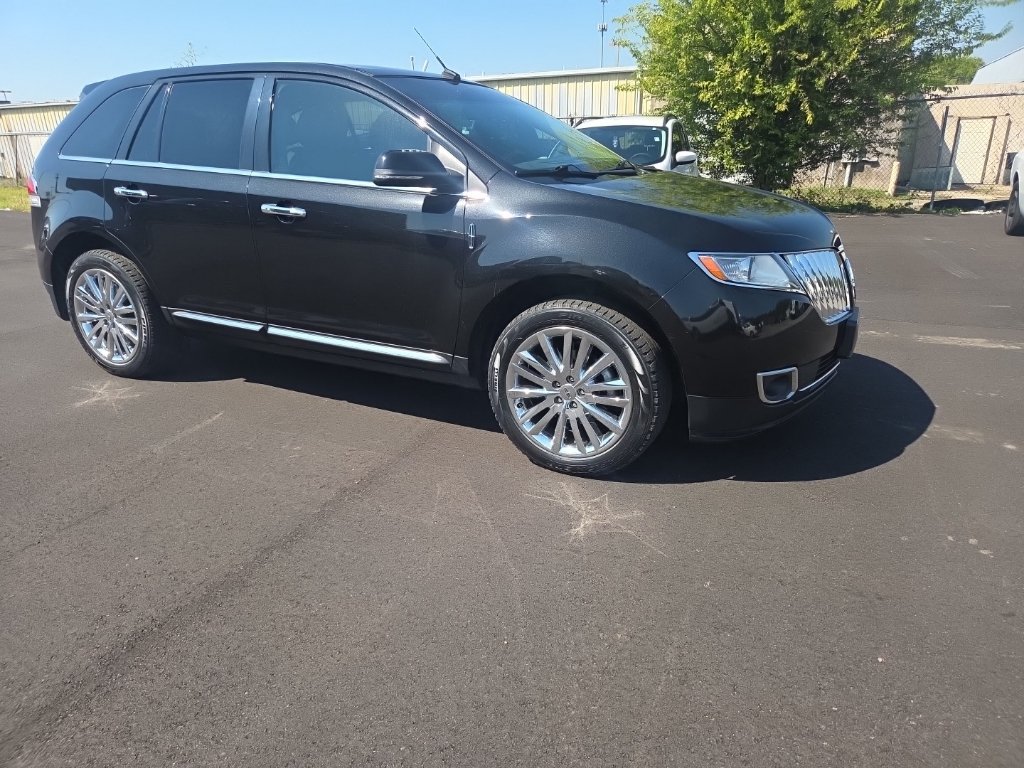 Used 2015 Lincoln MKX FWD w/ Equipment Group 102A image 15