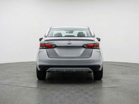 Used 2025 Nissan Versa SV image 7