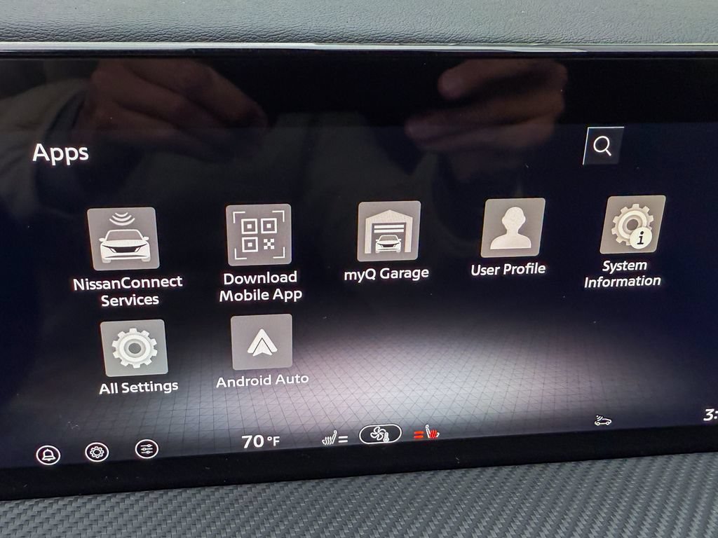 Certified 2026 Nissan Kicks SR w/ Cold Weather Package AWD/4WD image 29