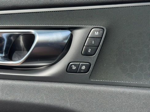 Used 2025 Volvo XC60 B5 Plus w/ Climate Package image 17