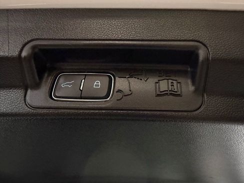 Used 2025 Ford Explorer ST-Line image 31