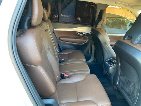 Used 2019 Volvo XC90 T5 Momentum AWD/4WD image 45