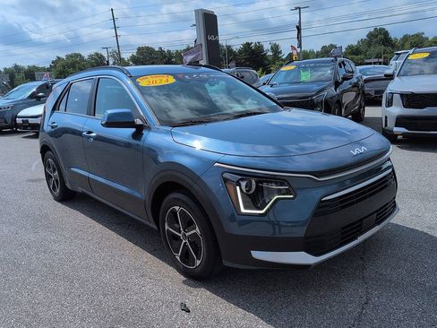 Used 2024 Kia Niro EX FWD image 1