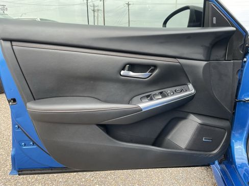 Used 2024 Nissan Sentra SR w/ SR Premium Package image 9