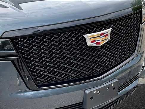 Used 2021 Cadillac Escalade Sport w/ Driver Assist Tech Package AWD/4WD image 30