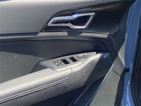 New 2026 Kia Sportage EX image 13