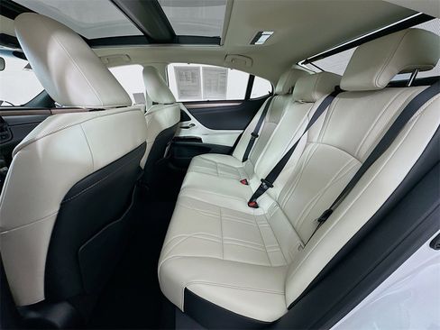 Used 2024 Lexus ES 350 Ultra Luxury image 28