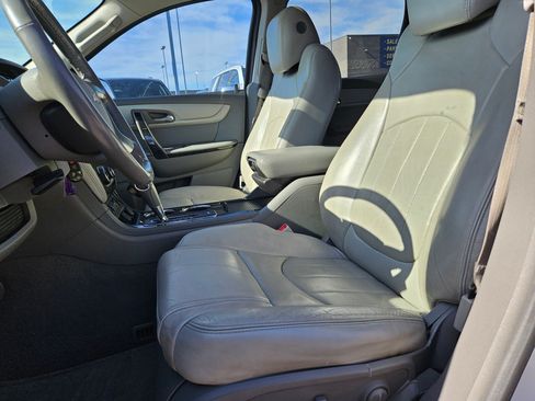 Used 2016 Chevrolet Traverse LTZ AWD/4WD image 14