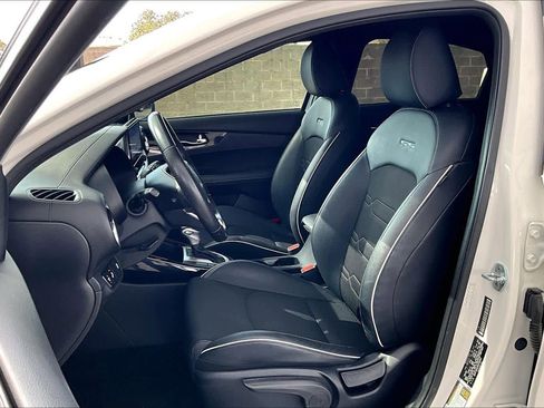 Used 2022 Kia Forte GT-Line w/ GT-Line Technology Package image 8