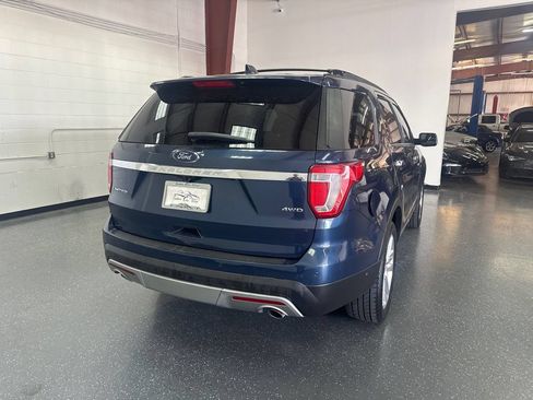 Used 2016 Ford Explorer Limited w/ Equipment Group 301A AWD/4WD image 4
